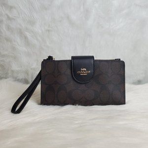 COACH TECH WALLET IN COLORBLOCK SIGNATURE CANVAS